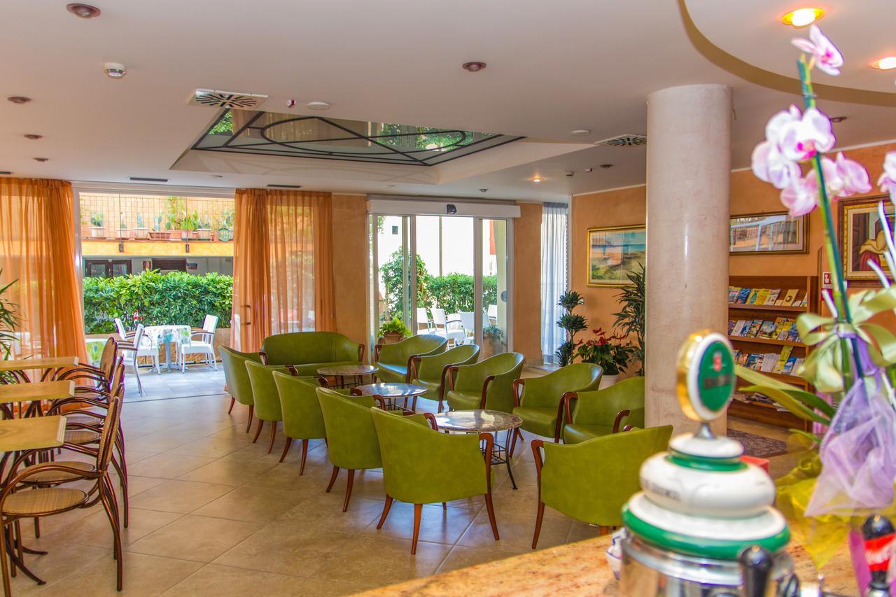 Hotel Simplon Bellaria-Igea Marina Exterior foto